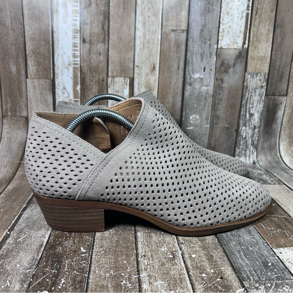 Lucky Brand Boots Women  Sz 7 Bailey Gray Ankle Booties Suede Leather Almond Toe